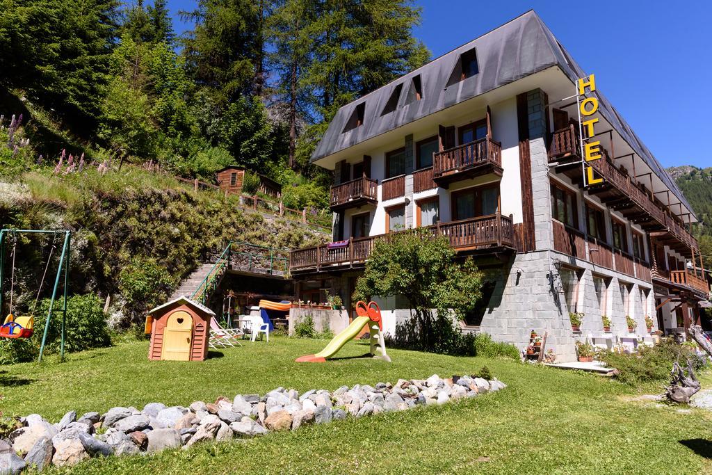Hotel Genzianella Champoluc Dış mekan fotoğraf