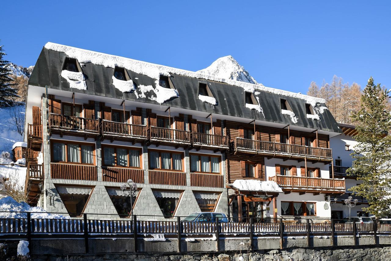 Hotel Genzianella Champoluc Dış mekan fotoğraf