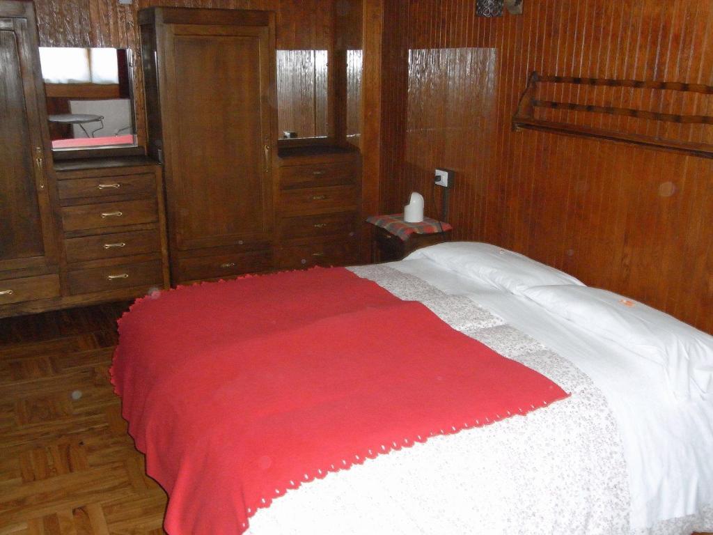 Hotel Genzianella Champoluc Oda fotoğraf